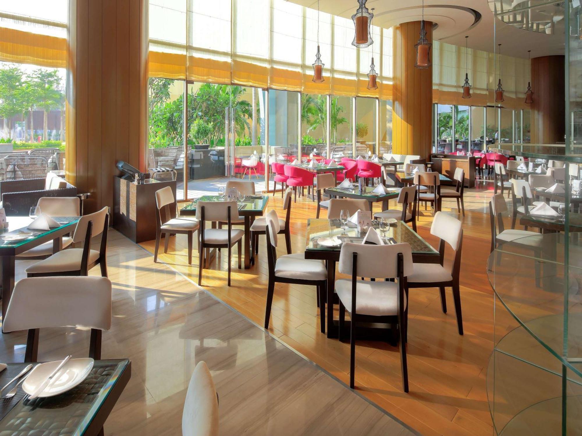 होटल Pullman 5*