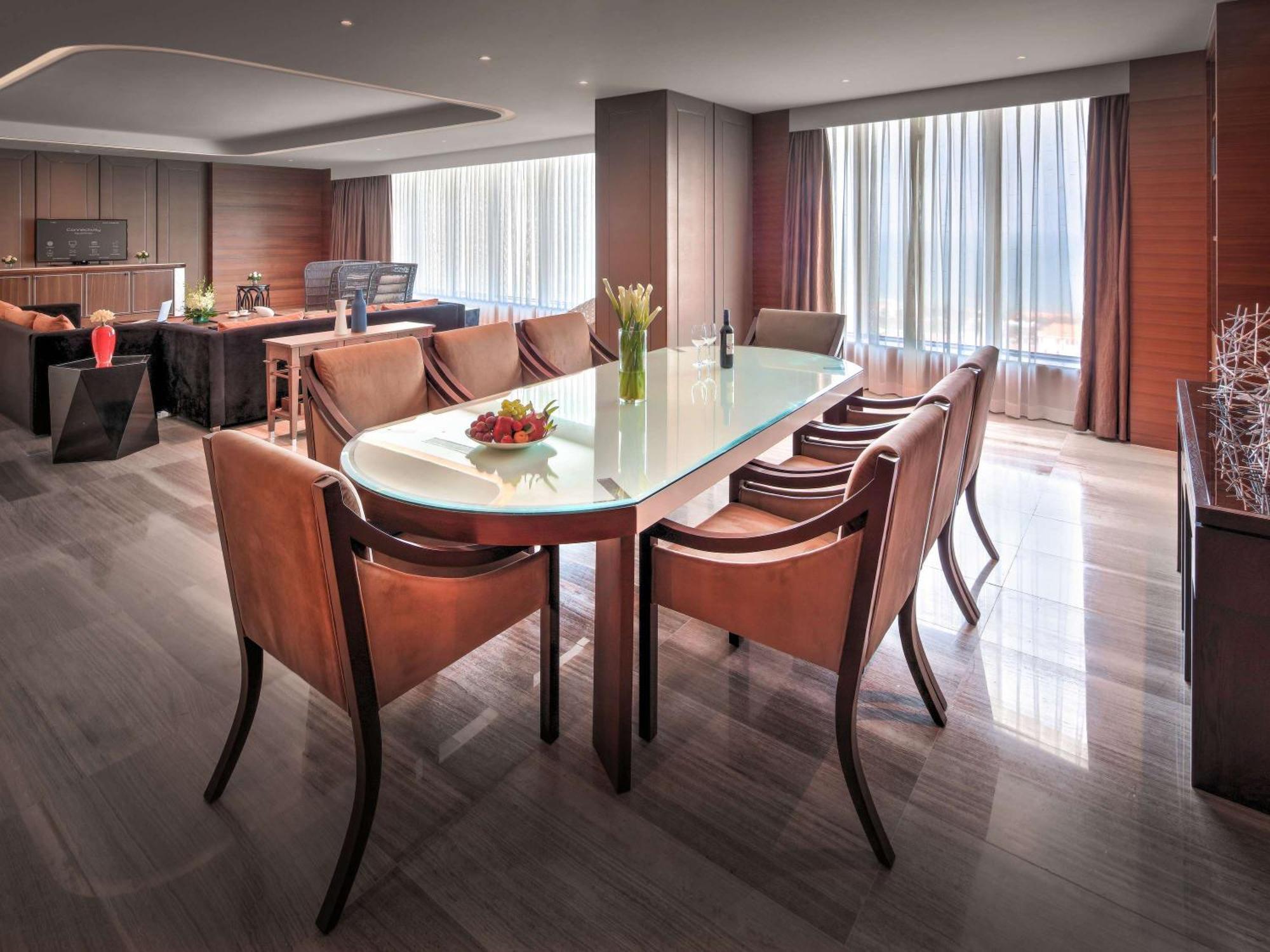 होटल Pullman 5*